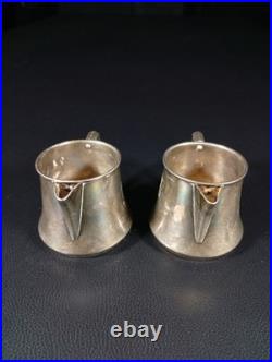 Pots à lait Christofle métal argenté gravés licorne et ancre, modèle institution
