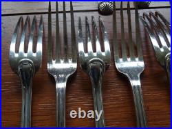 RAVINET D'ENFERT ANCIENNE MENAGERE 61 PCS métal argenté MODELE COQUILLE RAVINET D'ENFERT ANCIENNE MENAGERE 61 PCS métal argenté MODELE COQUILLE