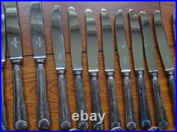RAVINET D'ENFERT ANCIENNE MENAGERE 61 PCS métal argenté MODELE COQUILLE RAVINET D'ENFERT ANCIENNE MENAGERE 61 PCS métal argenté MODELE COQUILLE
