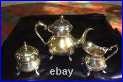 Service 3 Pieces Cafetiere Sucrier Pot A Lait En Metal Argente Modele Coquille Service 3 Pieces Cafetiere Sucrier Pot A Lait En Metal Argente Modele Coquille