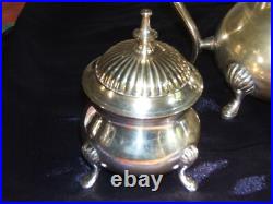 Service 3 Pieces Cafetiere Sucrier Pot A Lait En Metal Argente Modele Coquille Service 3 Pieces Cafetiere Sucrier Pot A Lait En Metal Argente Modele Coquille