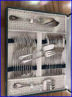 Service A Poisson Metal Argente De 26 Pieces Modele A La Coquille / Argenterie