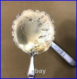 Service à fraises ARMAND FRENAIS modèle EMPIRE métal argenté Pelle Saupoudreuse