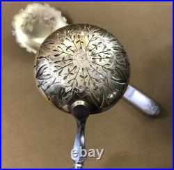 Service à fraises ARMAND FRENAIS modèle EMPIRE métal argenté Pelle Saupoudreuse