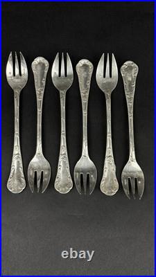 Six fourchettes a huitres Christofle modele Chrysanthème metal argente