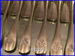 Suite de 24 fourchettes modèle jonc baguette métal argenté hôtellerie monogrammé