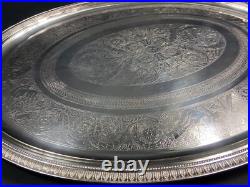 Très grand plateau de service en métal argenté signé CHRISTOFLE modèle Malmaison