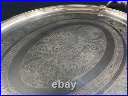 Très grand plateau de service en métal argenté signé CHRISTOFLE modèle Malmaison